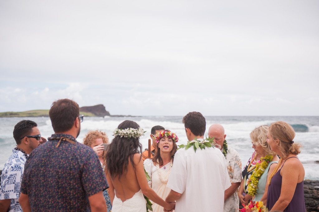 Rachel_Rose_Photography_Hawaii_Oahu_Destination_Wedding_Bride_Groom_Rings_Group_Blessing