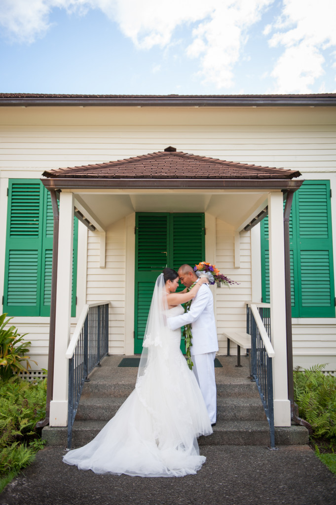 RachelRosePhotography_Destination_Wedding_Photographer_QueenEmma_Hawaii-41